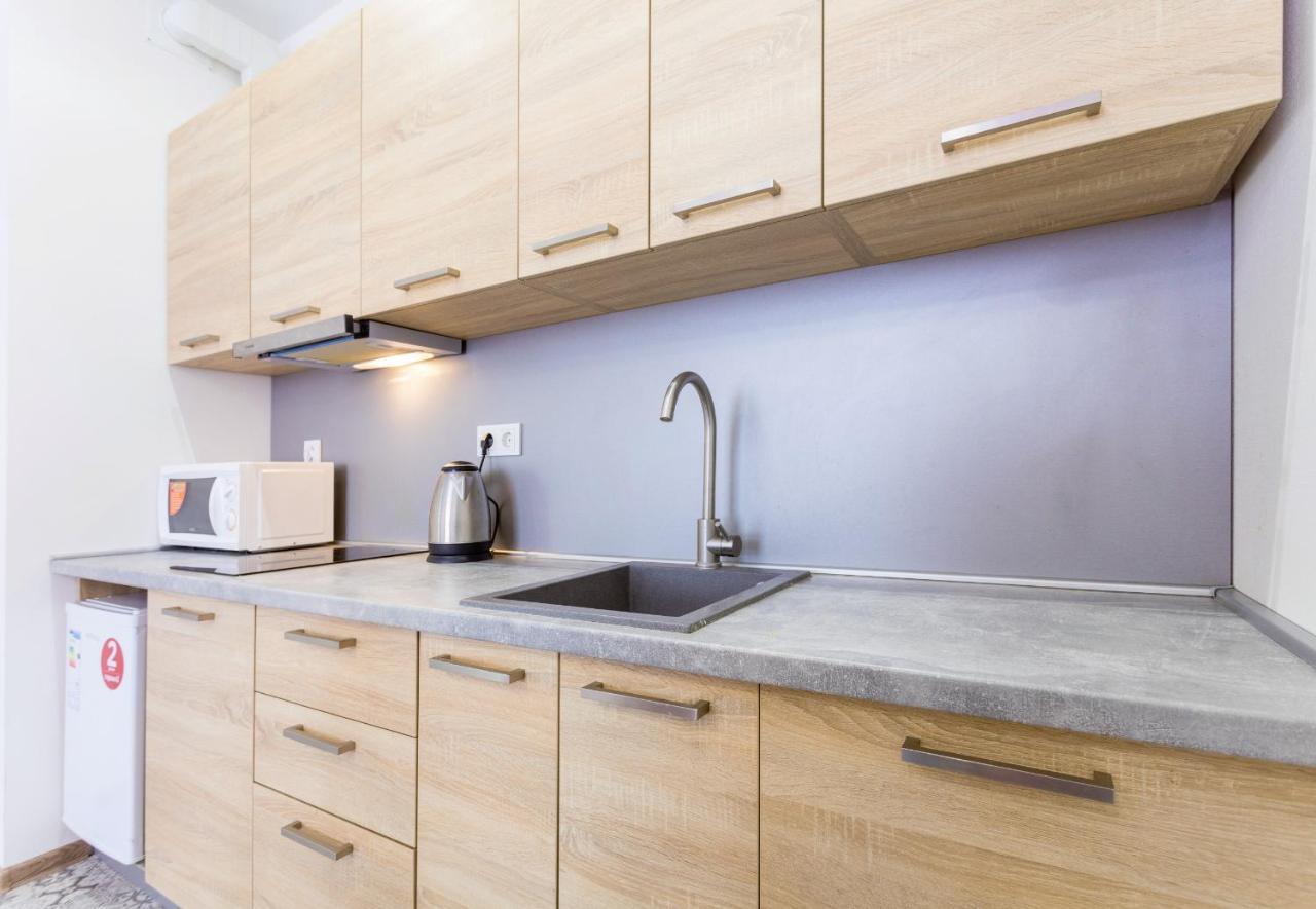 Nyvky Like Home - Studio - Apt 20 Kijev Kültér fotó