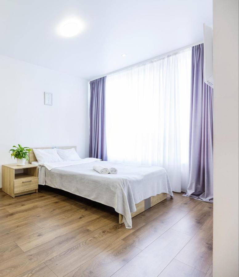 Nyvky Like Home - Studio - Apt 20 Kijev Kültér fotó
