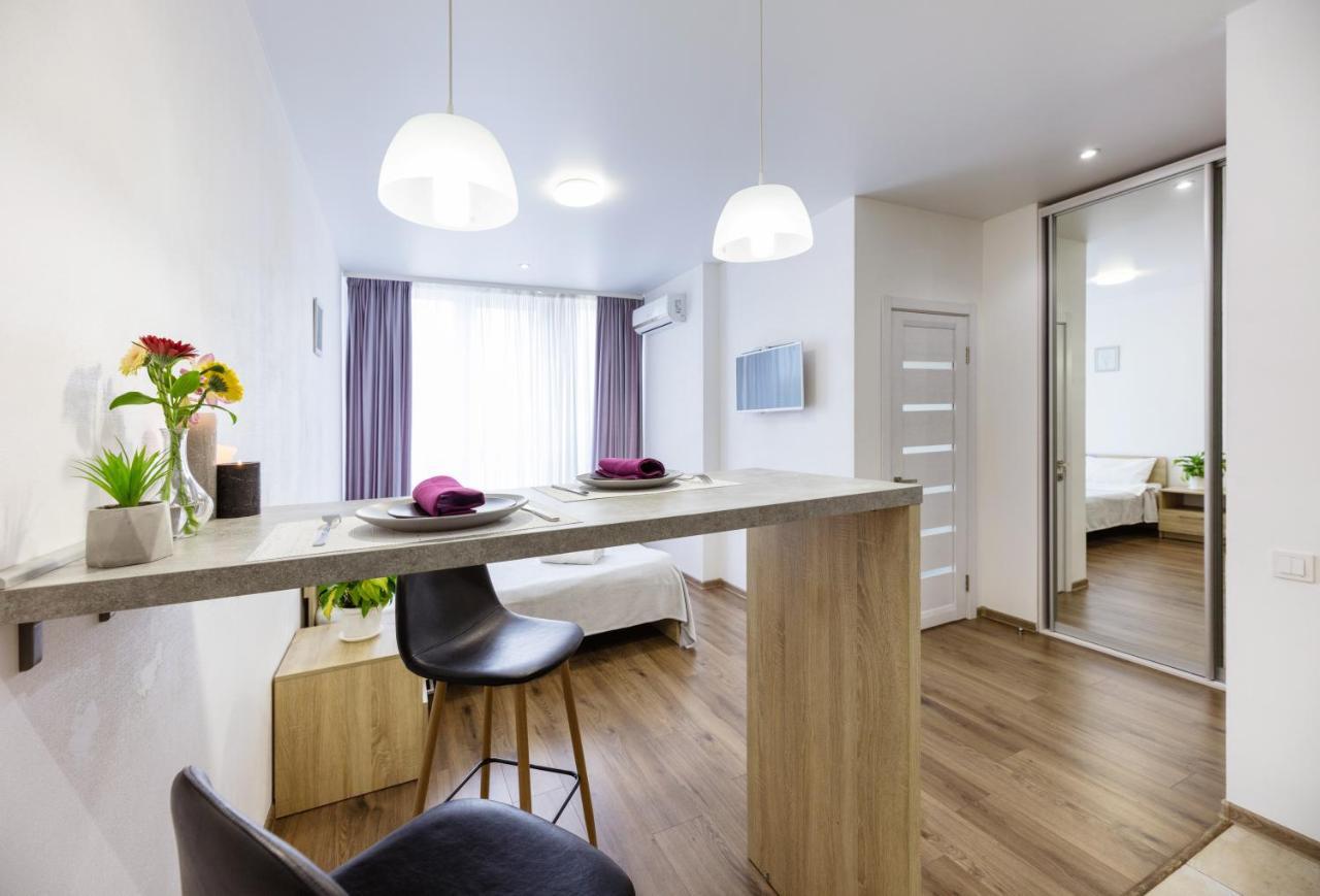 Nyvky Like Home - Studio - Apt 20 Kijev Kültér fotó