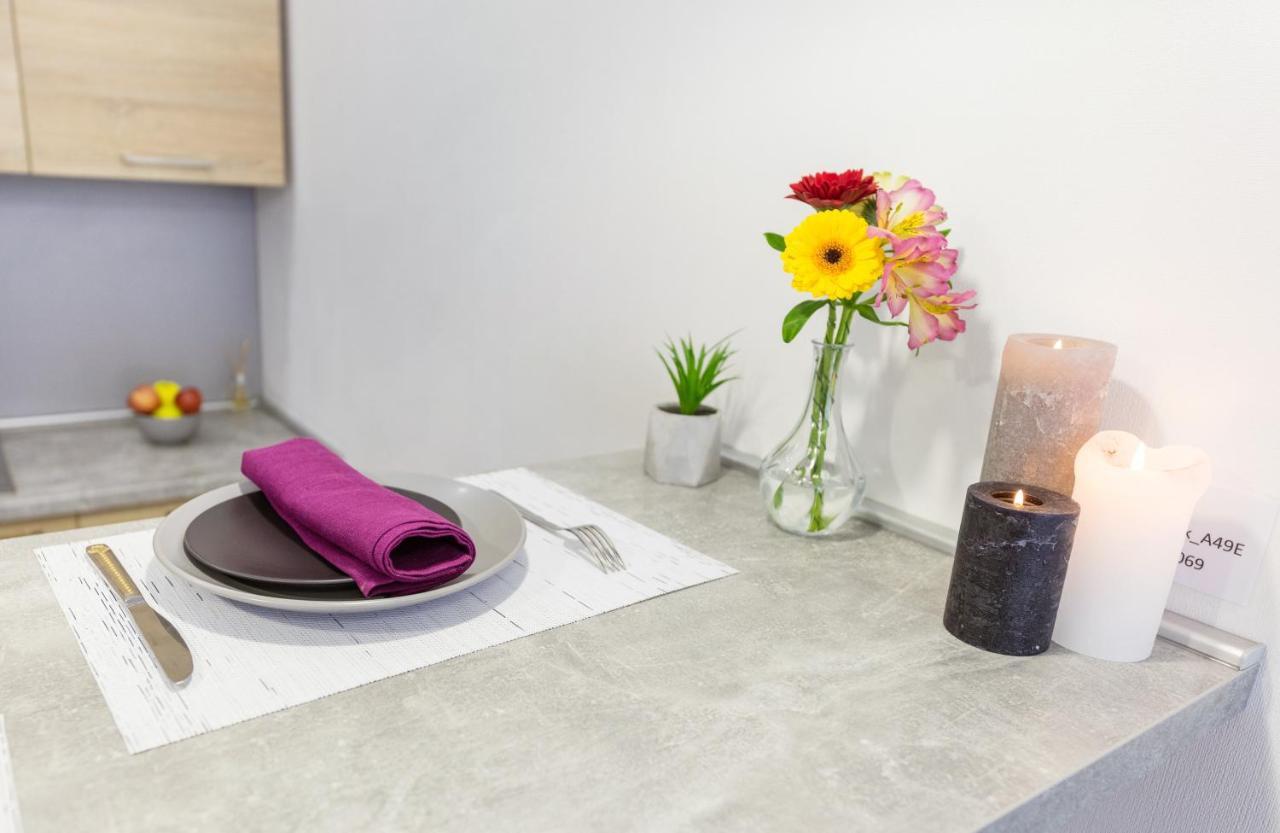 Nyvky Like Home - Studio - Apt 20 Kijev Kültér fotó